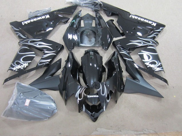 Noir avec Blanc Flamme Carénage Kawasaki ZX10R 2003-2005 Noir avec Blanc Flamme Carénage Kawasaki ZX10R 2003-2005